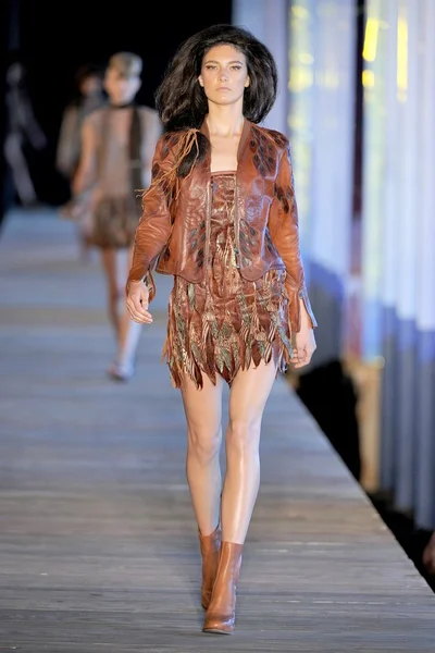 Look 1